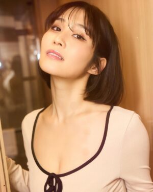 Rin Takahashi Instagram - どんな日曜日をお過ごしですか？✨
最近冷えるから風邪引かないようにね🌸

📷 @id__3