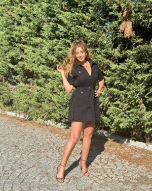 Rita Harb Instagram - ☺️🖤

#ritaharb #RH #ريتا_حرب

Dress @sandroparis 
Heels @dolcegabbana 
Jewelry @mj7jewellery 
Stylist @busekochan 
Make up @iremkilicli