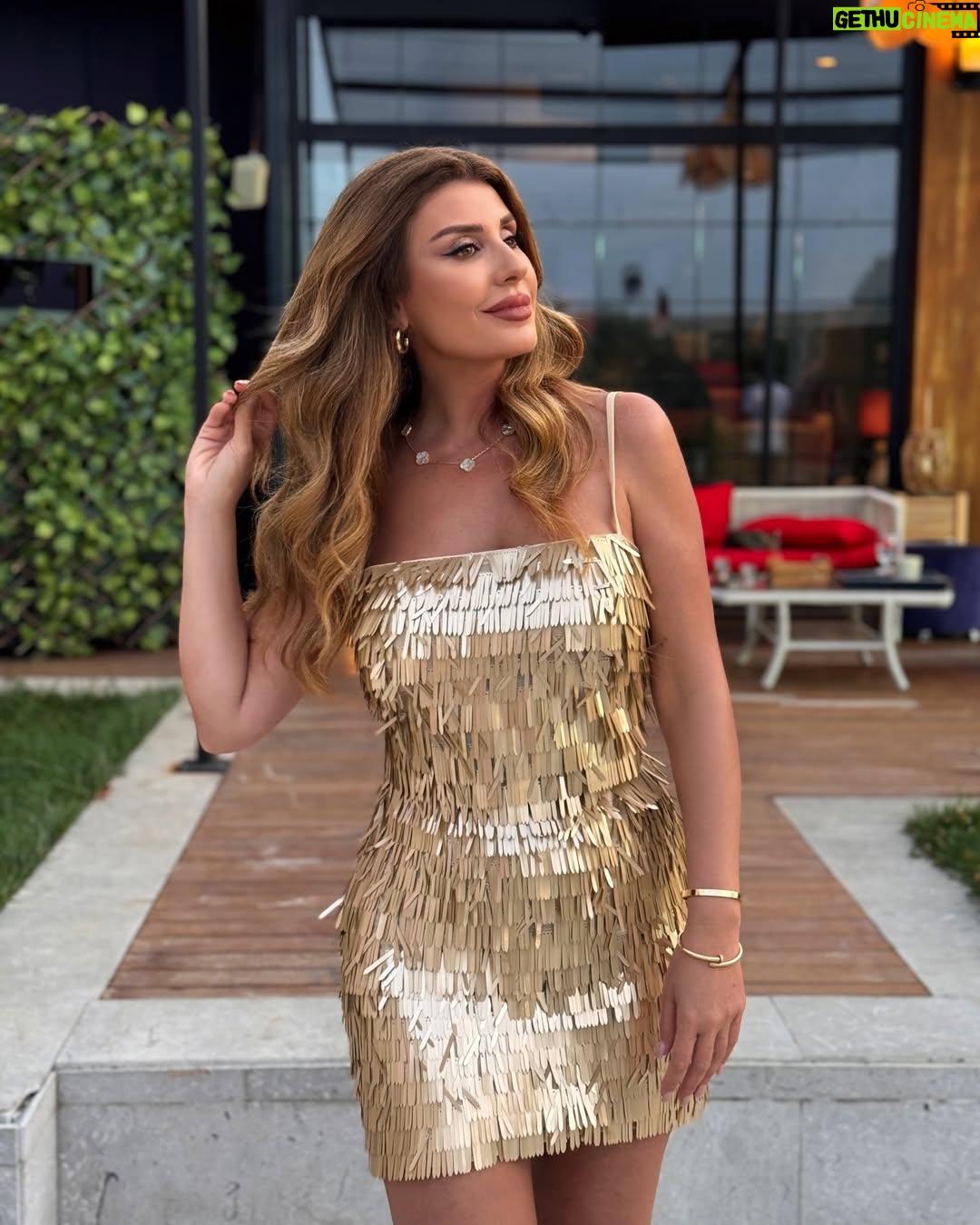 Rita Harb - 97.5K Likes - Golden look⭐️🌟✨ @qesmawnaseeb season 2
#ritaharb #RH #ريتا_حرب
Outfit @maison.kairos @beymen
Heels @dolcegabbana
Stylist @lelemoda90 @aya_kassas_
Photographer @directstudio @loulou_khafaja
Jewelry @mj7jewellery
Make up @iremkilicli