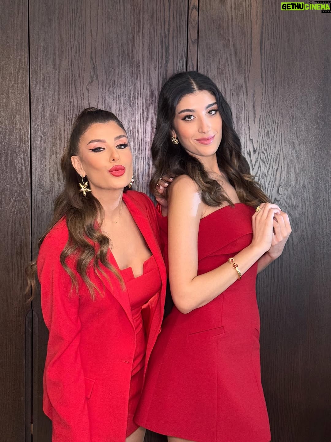 Rita Harb - 112.3K Likes - لحظات قبل دخول بنتي ميشا الى جزيرة الحب🥰❤️🔥✨
#ritaharb #RH #ريتا_حرب
#قسمة_و_نصيب
#qesmawnaseeb #season3