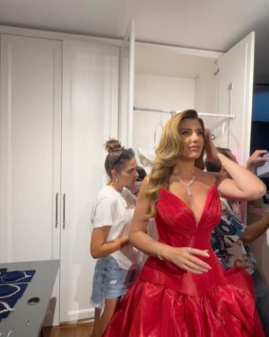 Rita Harb Instagram - وصلنا ل الليلة الأخيرة، ليلة النهائي الحاسم من قسمة ونصيب الموسم الثاني…
كتير مشاعر وحب وزعل وفرح 
بشكر فريق عمل البرنامج وفريق عملي الخاص على التعب والجهد وبشكر الصديق المصمم فؤاد سركيس على الفستان الحلو وعلى وقفتو حدي 
وبتمنى لكل المشتركين النجاح الباهر بحياتن بعد البرنامج❤️

 ضيف مميز في الليلة الأخيرة، النجم اللبناني بشار الجواد🤩

#ritaharb #RH #ريتا_حرب 
#qesmawnaseeb #قسمة_و_نصيب
