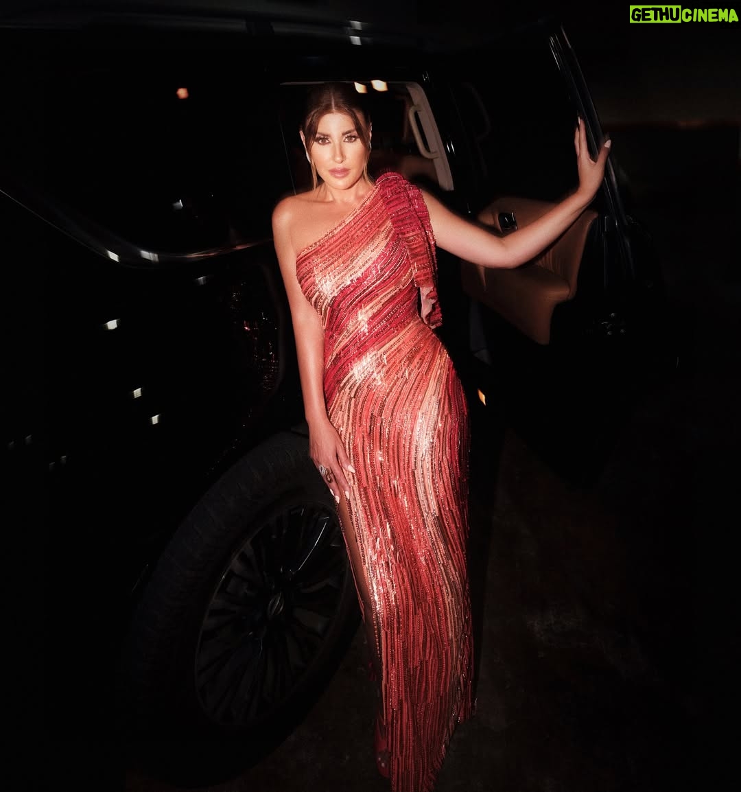Rita Harb - 104.2K Likes - Attending @biaflebanon ceremony ✨
Full look @eliesaabworld
Jewelry @yeprem
Hair @georgeselmendelek
Make up @nabilmakhoul
Stylist @jonymatta
Photographer @georgess_saliba
#ritaharb #ريتا_حرب #RH
