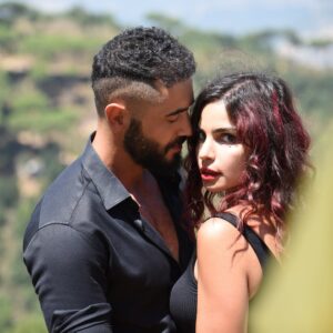 Rita Hayek Instagram - بما إنّو "بارانويا " عم يرجع ينعرض حبّيت إستذكر ميلا “الثّائرة” و إيّام التّصوير الجنون🔥
Since “Paranoia” is showing again on @mbc1 here are some throwback pictures of wild Mila and those crazy filming days🔥

#ritahayek #ريتا_حايك #paranoia #mila