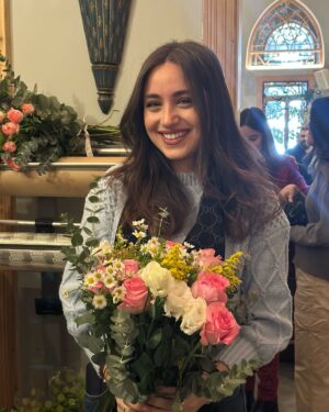 Rita Hayek Instagram - Who run the world?? 🌸🔥
Beauty and brains at this exceptional brunch at @beitkanz with beautiful energy and flowers all around 
@istandforwomen 

#ritahayek #ريتا_حايك #womenempowerment #istandforwomen