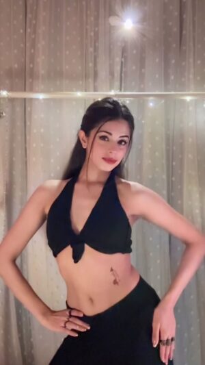 Ritika Badiani Instagram - 🖤 

#ritsbadiani #ritikabadiani #reels #trending
