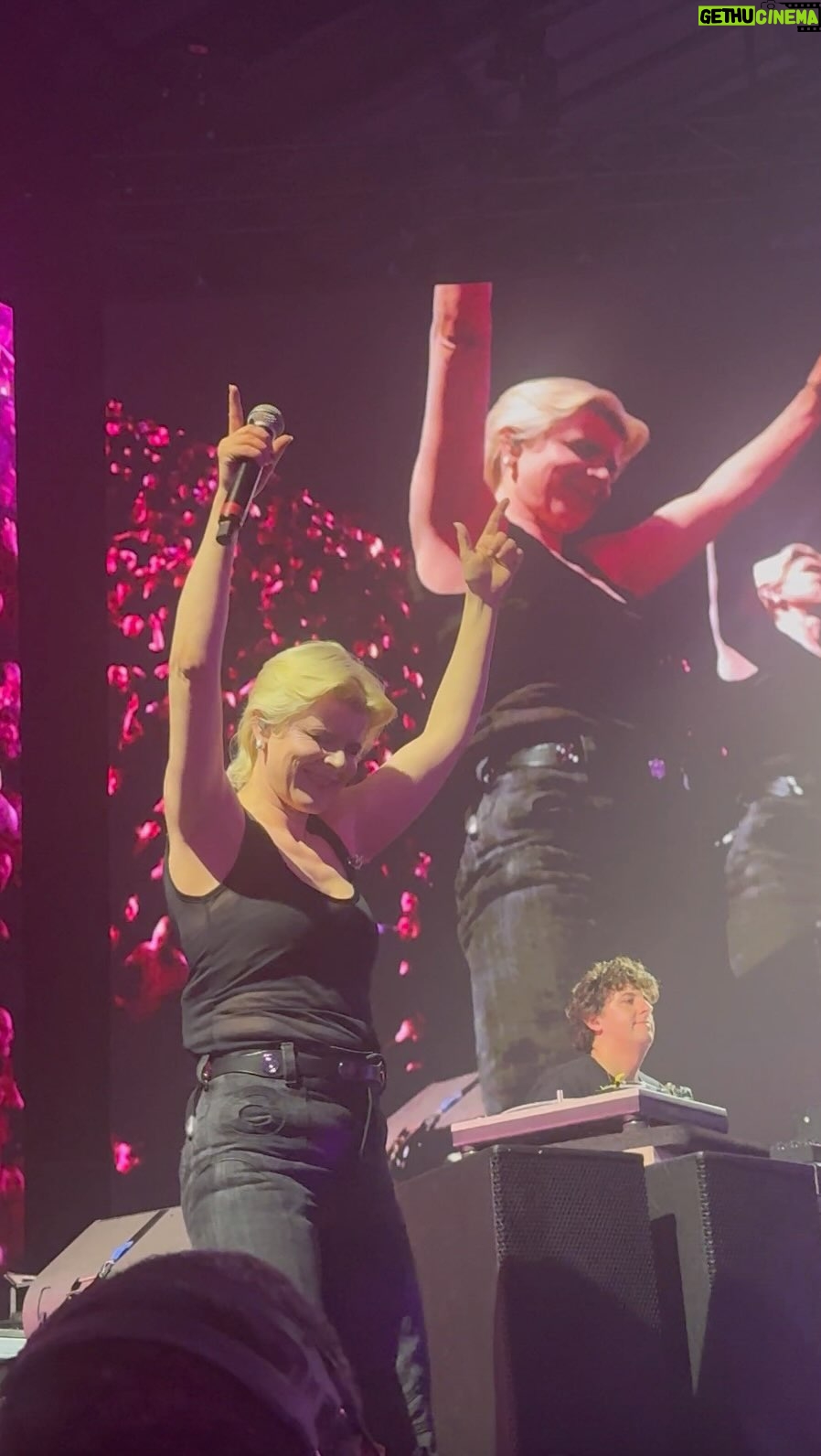 Robyn - 21.4K Likes - Life in Copenhagen!
