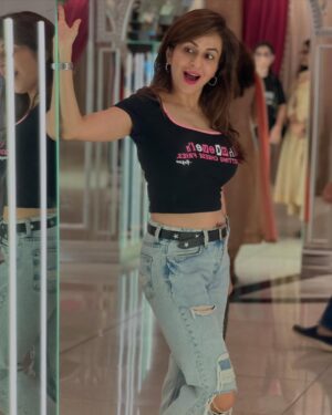 Roop Durgapal Instagram - But I didn’t get any cheese fries 🍟 😜🙃
.
.
.
.
#photooftheday #roopdurgapal 
#celebconnex