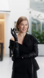 Actress Rosamund Pike HD Photos and Wallpapers March 2025