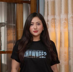 Rosangpuii Ralte Instagram - KHAWNGE FILM T-SHIRT mawi lutuk mai 
@zestyx_store tên cast & crew te min lo siam sak a…kan lawm hle mai…