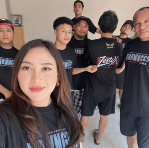 Rosangpuii Ralte Instagram - KHAWNGE FILM T-SHIRT mawi lutuk mai 
@zestyx_store tên cast & crew te min lo siam sak a…kan lawm hle mai…