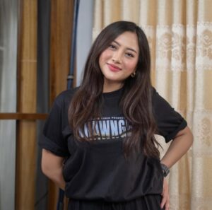 Rosangpuii Ralte Instagram - KHAWNGE FILM T-SHIRT mawi lutuk mai 
@zestyx_store tên cast & crew te min lo siam sak a…kan lawm hle mai…