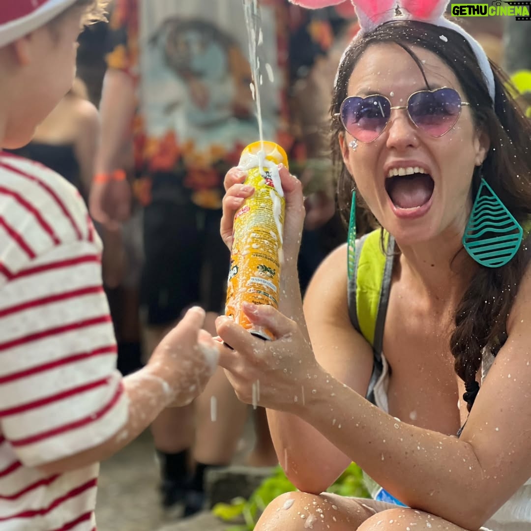 Rosanne Mulholland - 2.9K Likes - Aquela saidinha de Carnaval humilde só pra curtir a família. 🥰