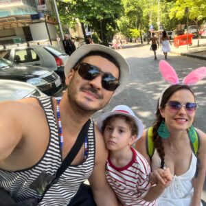 Rosanne Mulholland Instagram - Aquela saidinha de Carnaval humilde só pra curtir a família. 🥰