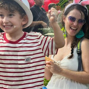 Rosanne Mulholland Instagram - Aquela saidinha de Carnaval humilde só pra curtir a família. 🥰