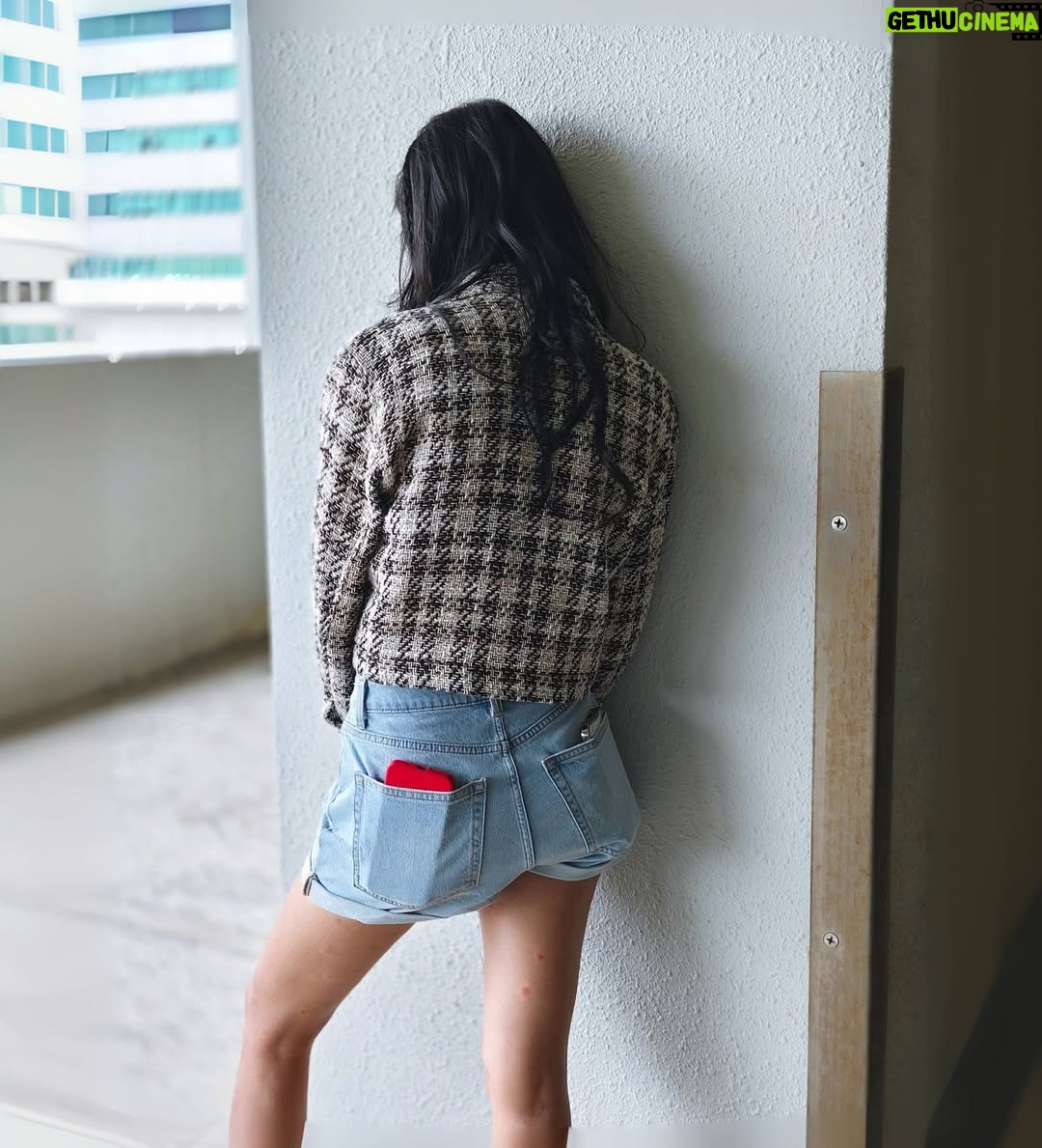 Rosita Kwok - 13.9K Likes - 丁丁擘大眼都瞓得著,而我…就企喺度都瞓得著,ASIB係Sleeping Everywhere!Julie係咩周公嚟㗎?🙈
鳴謝:山聰、Jazz
#奪命提示 #瞓覺相Challenge
@joelshanchung @karl_ting @arryuu @itstiffanylau @owencheung @jazz_boon