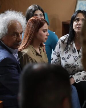 Rowida Shaheen Instagram - الى اساتذتنا الكبار وزملائي الي جنت سعيدة بالعمل معهم والى كل كادر العمل الي للاسف ما يكفي البوست حتى اضيف صورهم كل عام وانتم بخير وسعادة ونجاح. كل عام ومتابعيني الغاليين على قلبي بمليون خير💙 #خان_الذهب