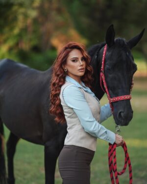 Rowida Shaheen Instagram - اخذت هاي الصور لعيونكم بس. احبكم 💙