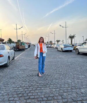 Rowida Shaheen Instagram - وفي البصرة الفيحاء كل جراحنا تلم ومنها يقبل الفجر زاهيا💙#رويدةشاهين