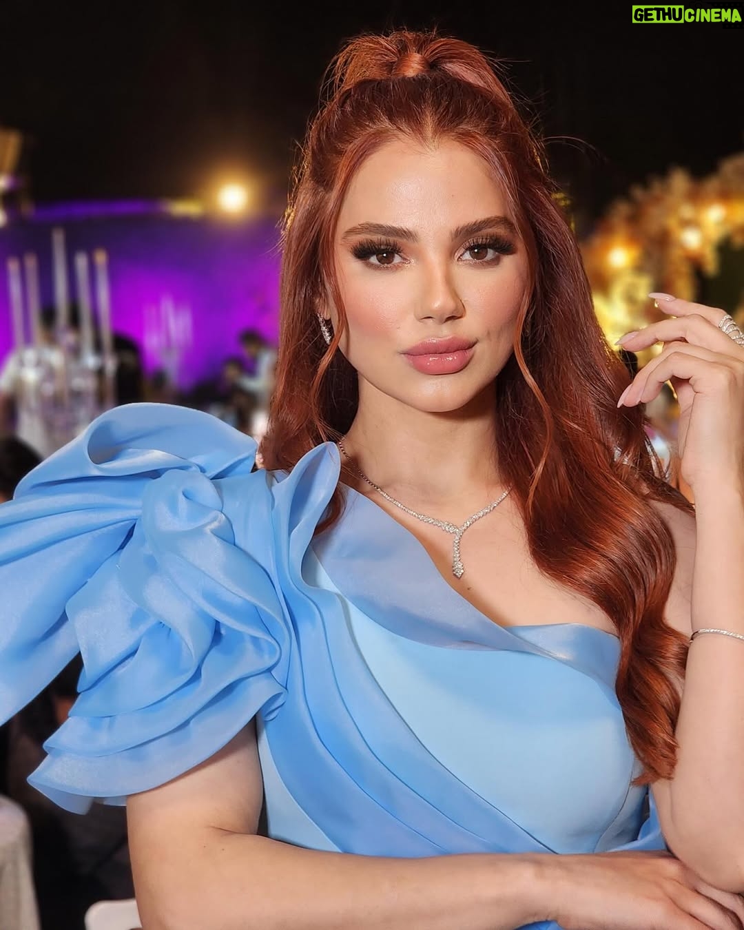 Rowida Shaheen - 176.4K Likes - الامل في داخلي لا زال ينبض بالحياة💙
مجوهرات @rossonero.iq
ازياء @yona.iq