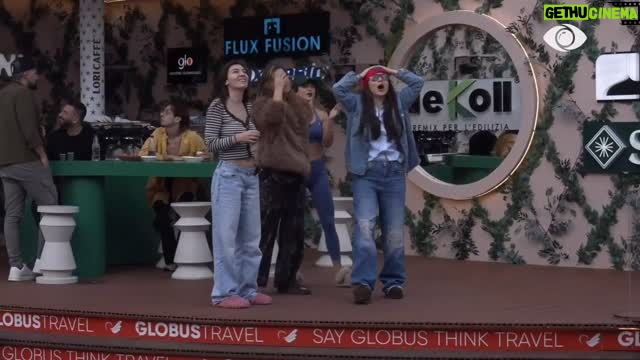 Rozana Radi - 10K Likes - 5 Parashuta per Rozin dhe nuk mund te ishte me e lumtur se kaq 🤍 Go SuperWoman 🌹
©️ @topchannelalbania @bigbrotheralb_vip 
#rozanaradi #bigbrother #bbva #bigbrotheralbania #bigbrothervipalbania #bbva4 #topchannel #bbvip4 #merozanen #teamrozi