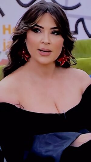 Rozana Radi Instagram - Ti Roz je PROTAGONISTE dhe jo antagoniste dhe ky eshte FAKT po leri ne DELIR se mire ben 🫶🌹 “Prime Time” 🤍 
©️ @topchannelalbania @bigbrotheralb_vip 
#rozanaradi #bigbrother #bbva #bigbrotheralbania #bigbrothervipalbania #bbva4 #topchannel #bbvip4 #merozanen #teamrozi #teamrozana