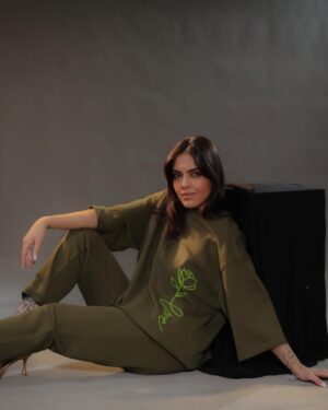 Rozana Radi Instagram - Koleksioni me i ri i pranveres “Rose Love 2025” @rosebyrozanaradi_casual 🌹 per te gjitha VAJZAT qe e dine cfare duan 🫶 
Model: @liviabrunga 
#color #khaki #rozanaradi #newcollection #rosebyrozanaradi #liviabrunga #bigbrotheralbaniavip