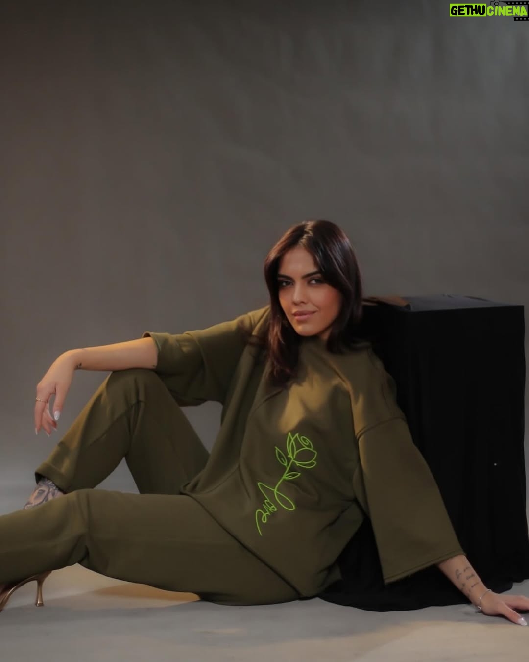 Rozana Radi - 5.6K Likes - Koleksioni me i ri i pranveres “Rose Love 2025” @rosebyrozanaradi_casual 🌹 per te gjitha VAJZAT qe e dine cfare duan 🫶 
Model: @liviabrunga 
#color #khaki #rozanaradi #newcollection #rosebyrozanaradi #liviabrunga #bigbrotheralbaniavip