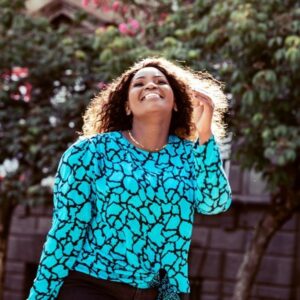 Ruth Ndulu Maingi Instagram - GRATITUDE GIVES US EYES TO SEE
GOD, EARTH, BEAUTY, LOVE, JOY, AND ABUNDANCE.
EVERYTHING WE
NEVER KNEW WAS
ALREADY THERE
RIGHT IN FRONT OF US,
WAITING.

#gratitude #gratitudeattitude #artofgratitude #explore #explorepage #smile #happy #happiness