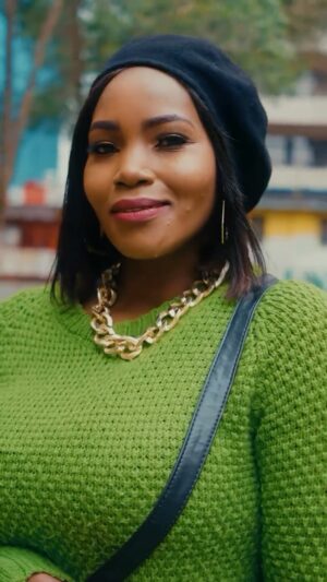 Ruth Ndulu Maingi Instagram - Stepping into the new week with a smile and positive energy. Sending y’all love 💕 and light 💡.

My video master @_omondiiii I celebrate you today on your new achievement. You are a star 🌟💫🙌🏽

#smile #happiness #gratitude #africa #win #newweek #explore #streetphotography