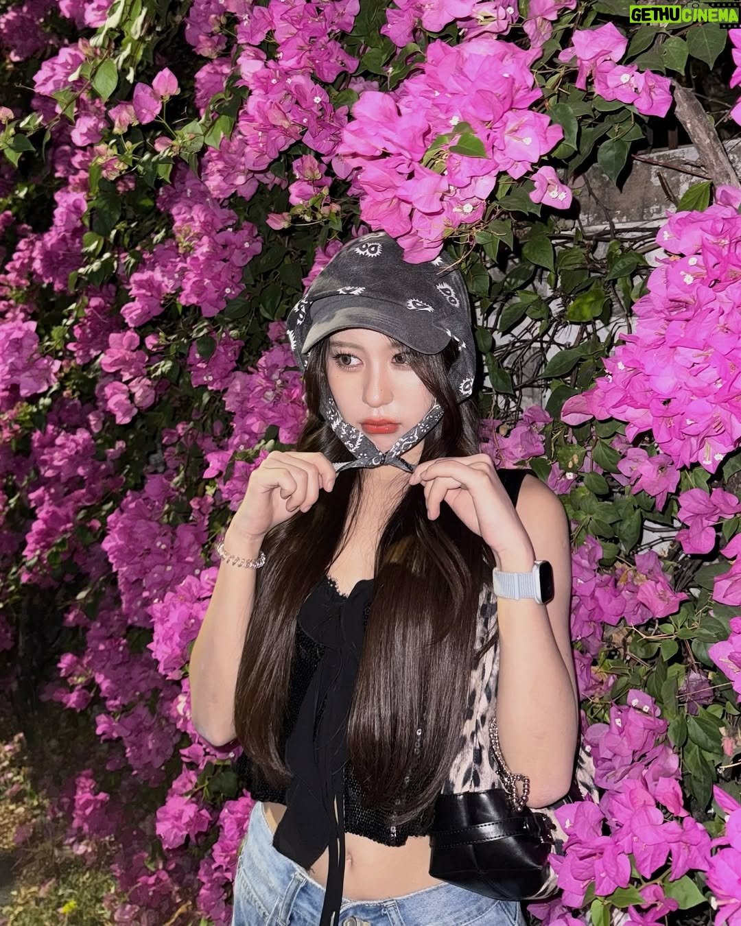 Rutricha Phapakithi - 188.2K Likes - I try to stop, but I can’t think
About anything else but you
@Camper_thailand
#CamperThailand
#CamperRightNina
#Camper