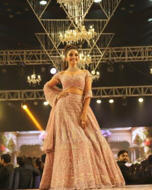 Saanve Megghana Instagram - It was a lovely evening, walked for @teach_for_change x @lakshmimanchu ✨

Title sponsor: @premier__energies 
Co-hosted by @novotelhyd 
Powered by @facesbykubramaqdoom 
Designer: @swathiveldandi_official 
Jewellery: @aabharanamjewellers 
Styling: @officialanahita 
Photography: @tdf.studioz 
Hair and makeup: @theartbeatsalon 
Decor: @eventoentertainments