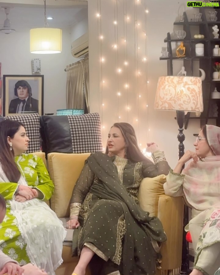 Saba Faisal - 24.8K Likes - Eid ki khushyan apno k saath🌹🌹🌹