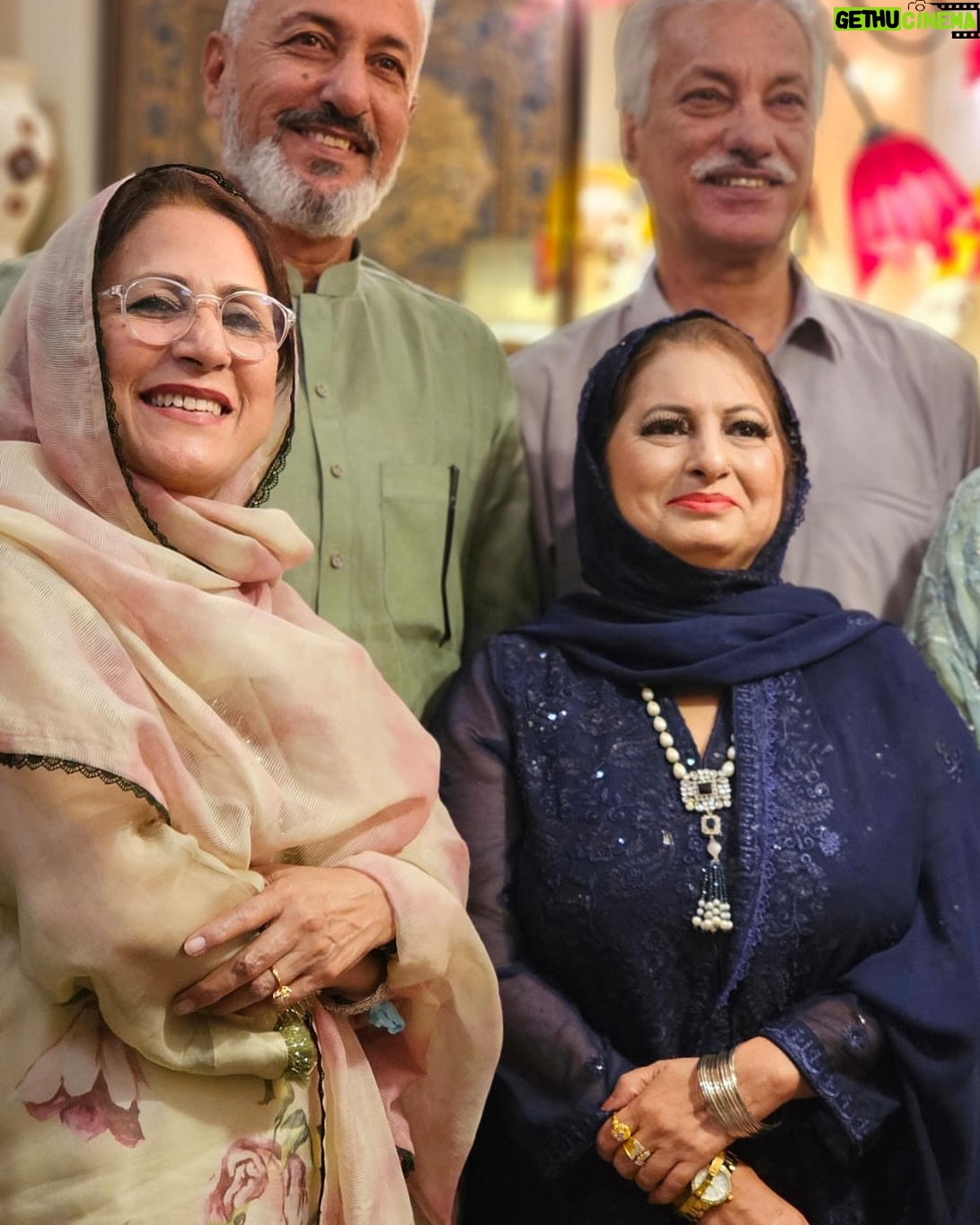 Saba Faisal - 24.8K Likes - Eid ki khushyan apno k saath🌹🌹🌹