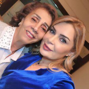 Sabine Nahas Instagram - Wishing you a very Merry Christmas surrounded by your beautiful families and lovely friends 🙏❤️
You were missed habib okhtak @george_nour