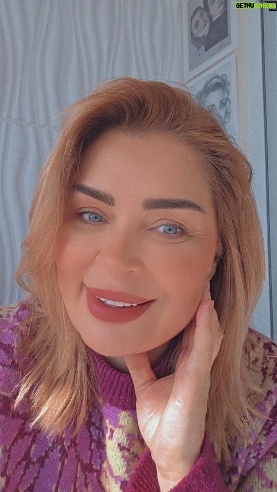 Sabine Nahas - 4.6K Likes - ابعد عنّي لحبّك وقرّب منّي لأبغضك ... يعني هيك شي ☺️✋️
#اقوال_وحكم_الحياة #طاقة_ايجابية #حياة #سابين_نحاس