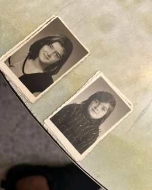 Sabine Nahas Instagram - There's torn up pages in this book
Words that tell me I'm no good
Chapters that defined me for so long
But the hands of grace and endless love
Dusted off and picked me up
Told my heart that hope is never gone
God is in this story
God is in the details.....
I love this song ❤️