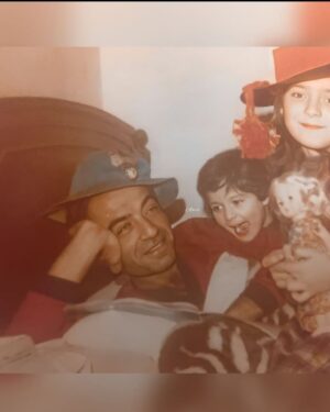 Sabine Nahas Instagram - There's torn up pages in this book
Words that tell me I'm no good
Chapters that defined me for so long
But the hands of grace and endless love
Dusted off and picked me up
Told my heart that hope is never gone
God is in this story
God is in the details.....
I love this song ❤️