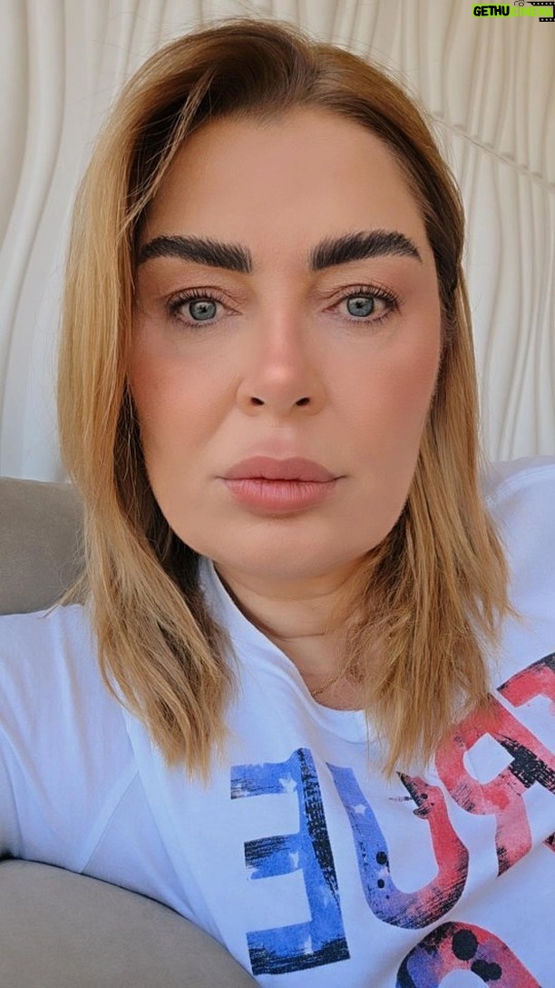 Sabine Nahas - 8.2K Likes - الاحتشام في بيت الله واجب 🙏 احترام المكان واجب 🙏 احترام الذات والأشخاص المحيطين بنا واجب 🙏