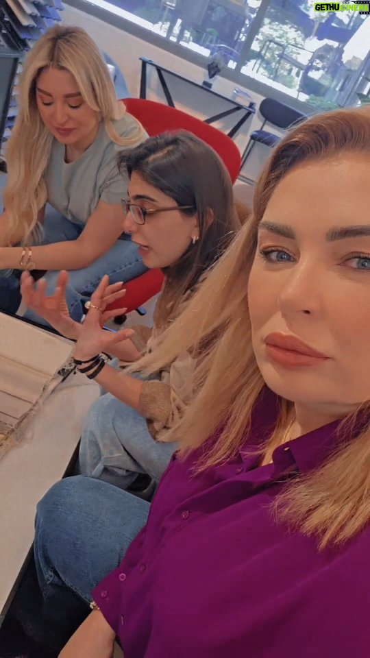 Sabine Nahas - 5.9K Likes - @tia_furniture_lb #furniture #furnituredesign #galerie
انا وكنتي رايحين نشوف صالون سوا مع ابني العريس ... يلاااا #الحمى_والكنة #الكنة_والحماة #ضحك #مزح #حياة #طاقة_ايجابية
#سابين_نحاس #مفروشات #صنع_في_لبنان 🇱🇧 #لبنان🇱🇧