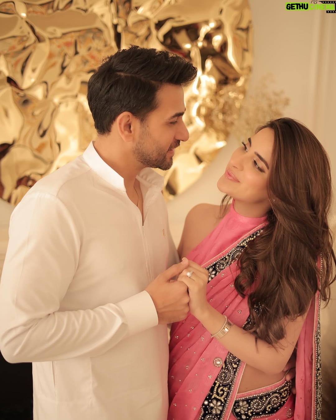Saboor Aly - 453.3K Likes - Ł
ŪŲ±Ū ŲŲ³ŪŁ Ų¹ŪŲÆ āØ
@haseensofficial š©·
#MeriHaseenEid #HaseensOfficial
@stylebywardakayani
