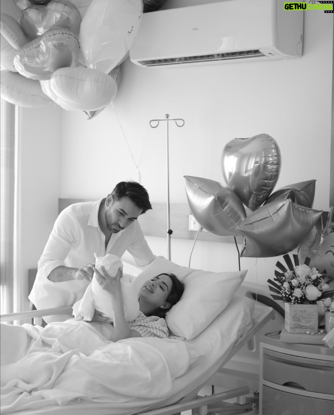 Saboor Aly - 1.3 Million Likes - Our tiny miracle, our biggest blessing. The sight of smallest of hands leaving the biggest of impact is unbelievable ā¤ļø
Welcome Serena Ali to the world. The magic awaits you.
~18.03.25~
