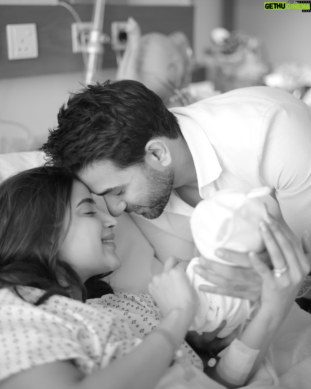 Saboor Aly - 1.3 Million Likes - Our tiny miracle, our biggest blessing. The sight of smallest of hands leaving the biggest of impact is unbelievable ā¤ļø
Welcome Serena Ali to the world. The magic awaits you.
~18.03.25~