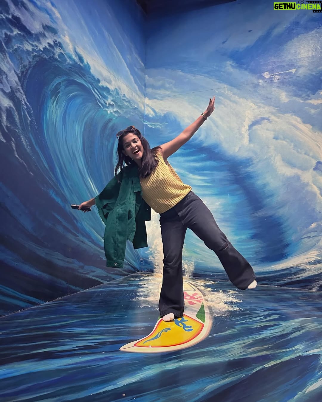 Sadia Ayman - 33K Likes - Malaysia tour memories i’ll always remember !
From the heights of Langkawi’s Sky Cab to the fun of 3D art.
Laughter, beauty, and adventure all in one trip.
Truly, life is beautiful. 🤩💕
#throwbacktojanuary
