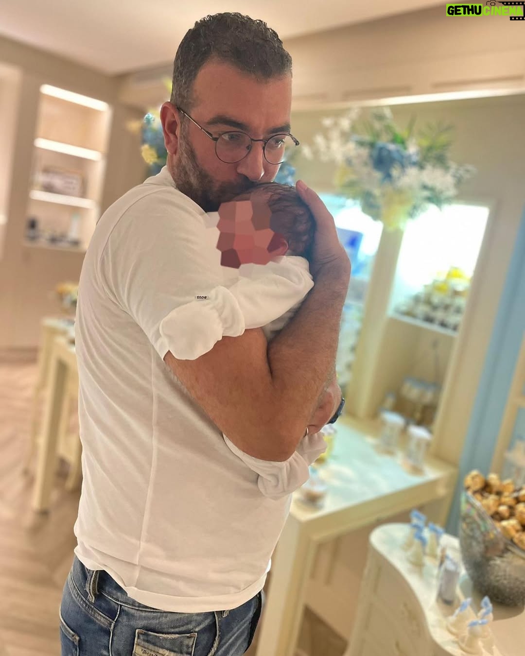 Safae Hbirkou - 149.7K Likes - Un moment magique que je chérirai toute ma vie est enfin arrivé le 11 avril 2023, avec l'arrivée de notre petit trésor, Rhali ! 💕 Je suis remplie d'amour et de reconnaissance envers mon mari pour son soutien inébranlable pendant cet accouchement. Tu as été mon rocher, mon compagnon de vie, et je suis tellement reconnaissante de t'avoir à mes côtés. ❤️
Un immense merci également au docteur @dr_rachid_lazrak_gynecologue , notre incroyable obstétricien, pour sa compétence et son dévouement exceptionnels. Vous avez pris soin de nous avec une attention sans faille et avez rendu cette expérience inoubliable. Merci d'avoir veillé sur nous avec tant de professionnalisme et de compassion. Nous sommes profondément reconnaissants pour cette bénédiction qu'est la naissance de Rhali. #غالي
#BébéRhali #AmourInfini #MariAttentionné #DocteurExemplaire #GratitudeÉternelle"