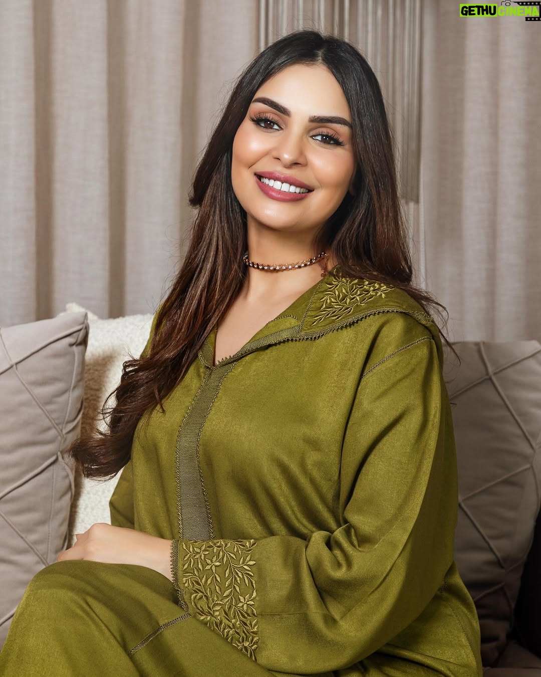 Safae Hbirkou - 204.9K Likes - الحيبان ديالي 😆 كيف غادين مع سيدنا رمضان ؟ و كيف جاكم اللوك مع الكبيدات ديالي ؟ لبيساتنا من عند @darmaalem