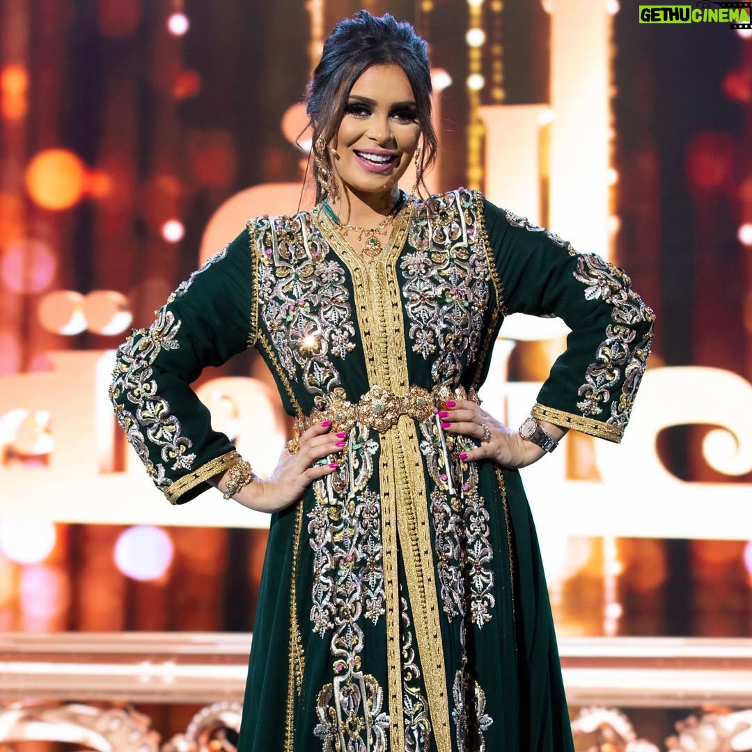 Safae Hbirkou - 126K Likes - البرايم الثالت انطلق ، كيف جاتكم إطلالتي ؟ قفطاني من تصميم : @fatim.filali.idrissi.official
الشعر : @betty.hairstylist
تصوير @naamane.photography
مكياج @kiyanahiba