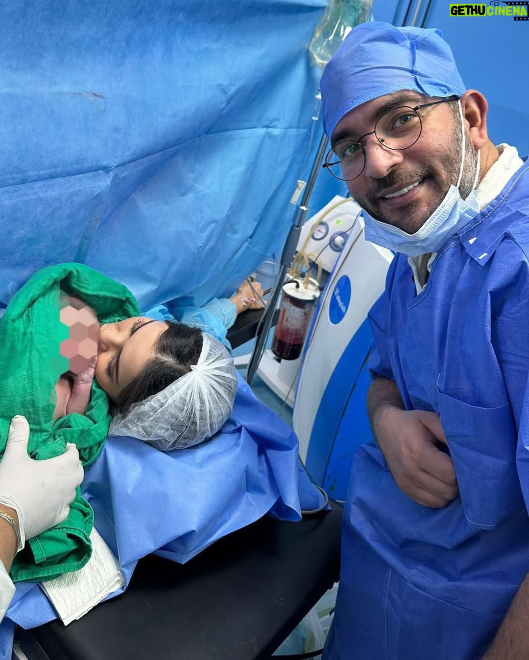 Safae Hbirkou - 149.7K Likes - Un moment magique que je chérirai toute ma vie est enfin arrivé le 11 avril 2023, avec l'arrivée de notre petit trésor, Rhali ! 💕 Je suis remplie d'amour et de reconnaissance envers mon mari pour son soutien inébranlable pendant cet accouchement. Tu as été mon rocher, mon compagnon de vie, et je suis tellement reconnaissante de t'avoir à mes côtés. ❤️
Un immense merci également au docteur @dr_rachid_lazrak_gynecologue , notre incroyable obstétricien, pour sa compétence et son dévouement exceptionnels. Vous avez pris soin de nous avec une attention sans faille et avez rendu cette expérience inoubliable. Merci d'avoir veillé sur nous avec tant de professionnalisme et de compassion. Nous sommes profondément reconnaissants pour cette bénédiction qu'est la naissance de Rhali. #غالي
#BébéRhali #AmourInfini #MariAttentionné #DocteurExemplaire #GratitudeÉternelle"