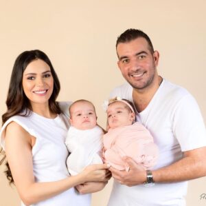 Safae Hbirkou Instagram - Family ❤️ @neil_nelia_twins 
-
-
-
📸 @pixlovephotography 
#ماشاء_الله