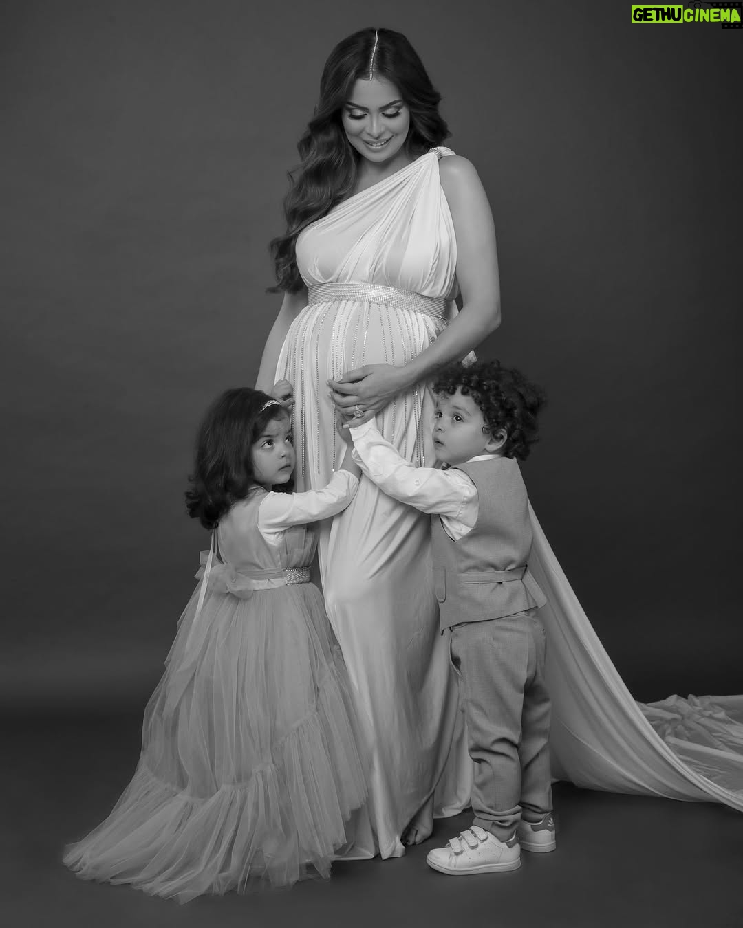 Safae Hbirkou - 258.1K Likes - آش بان ليكم ؟ وليد ولا بنيتة ؟
👼
#pregnant
#family #ماشاءالله