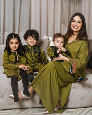 Safae Hbirkou Instagram - الحيبان ديالي 😆 كيف غادين مع سيدنا رمضان ؟ و  كيف جاكم اللوك مع الكبيدات ديالي ؟  لبيساتنا من عند @darmaalem